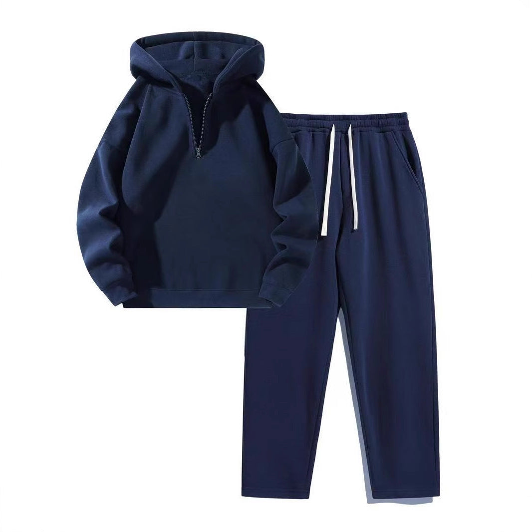 Kvinders sporty hoodie sæt med praktisk zipjakke og komfortable joggingbukser Skovae