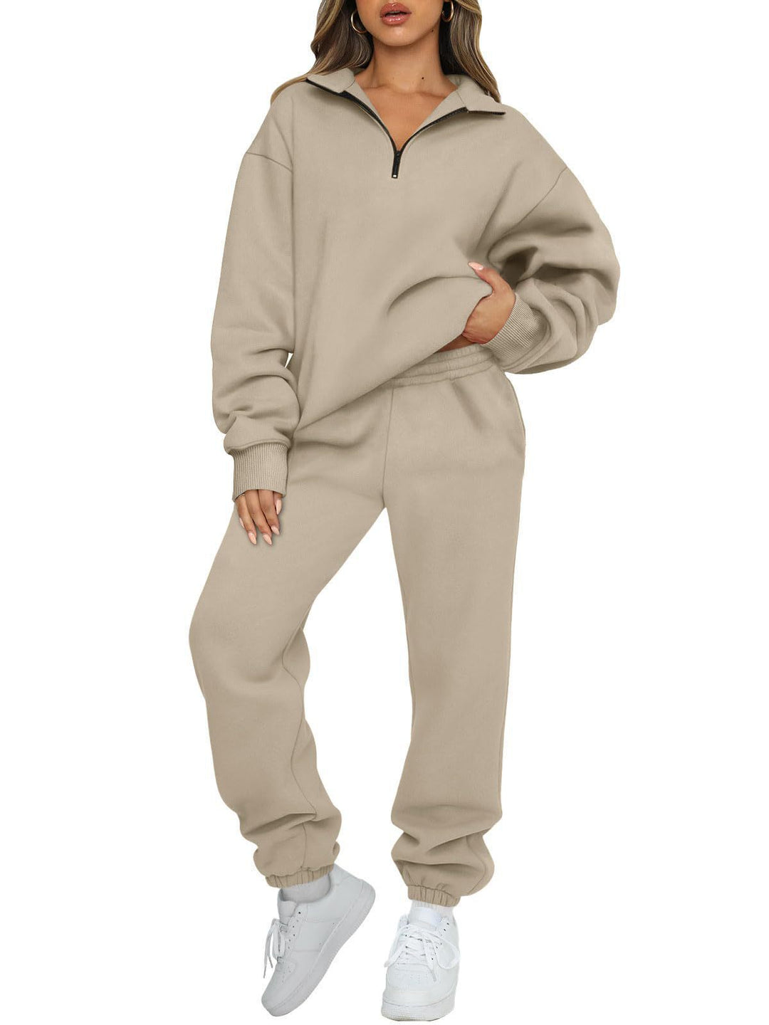 Kvindernes komfortable sæt med sweatpants med moderne ståkrave og kengurulomme Skovae