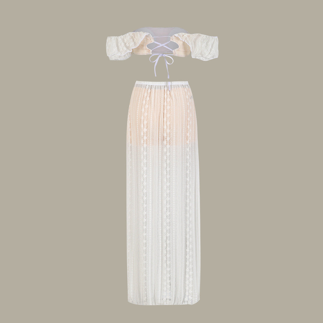 Dame to-delt med elegant bandeau-overdel og gennemsigtig maxi-nederdel Stilla
