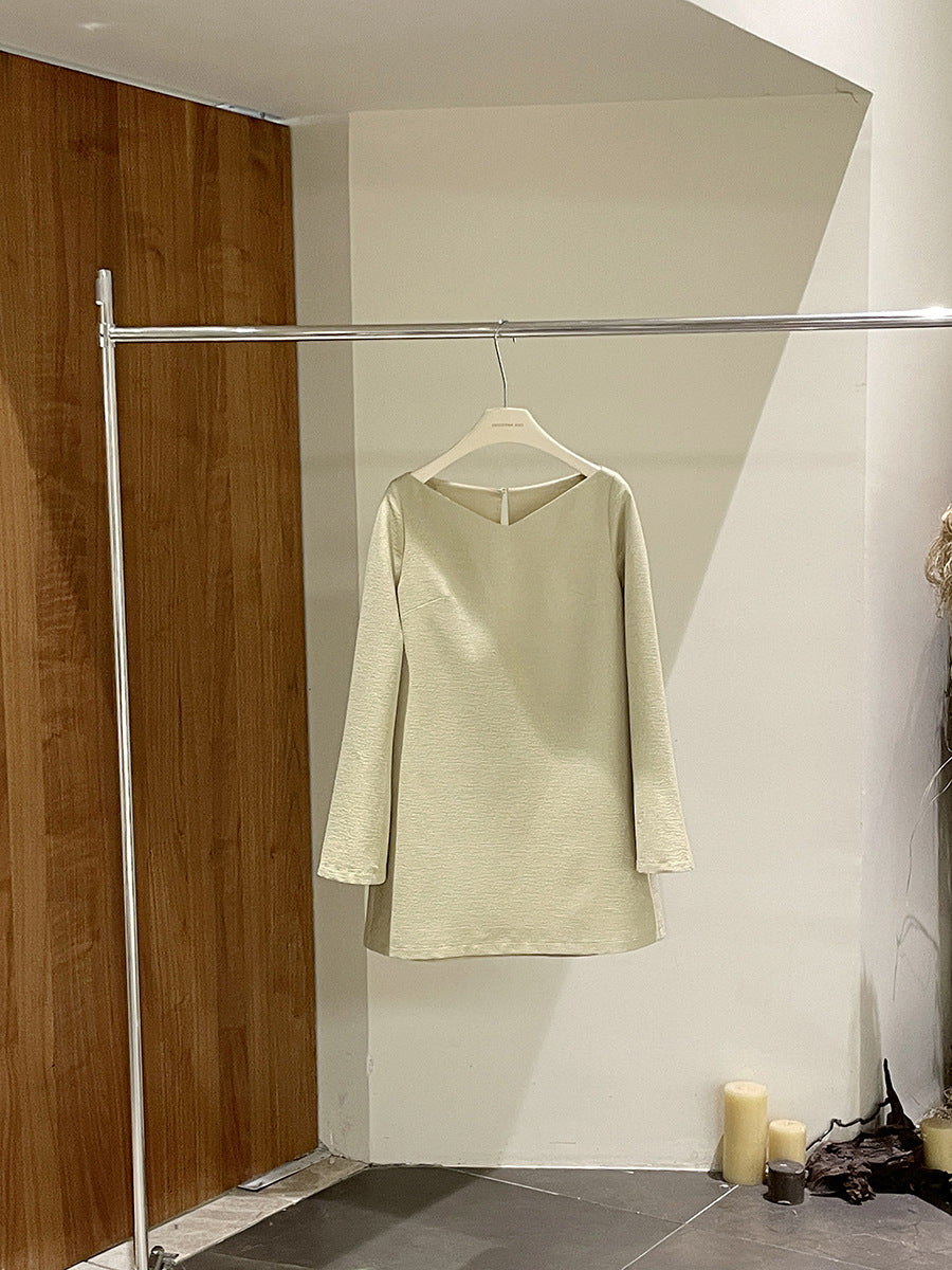 Dame elegant top med V-hals og kvalitetsmaterialer Stilla