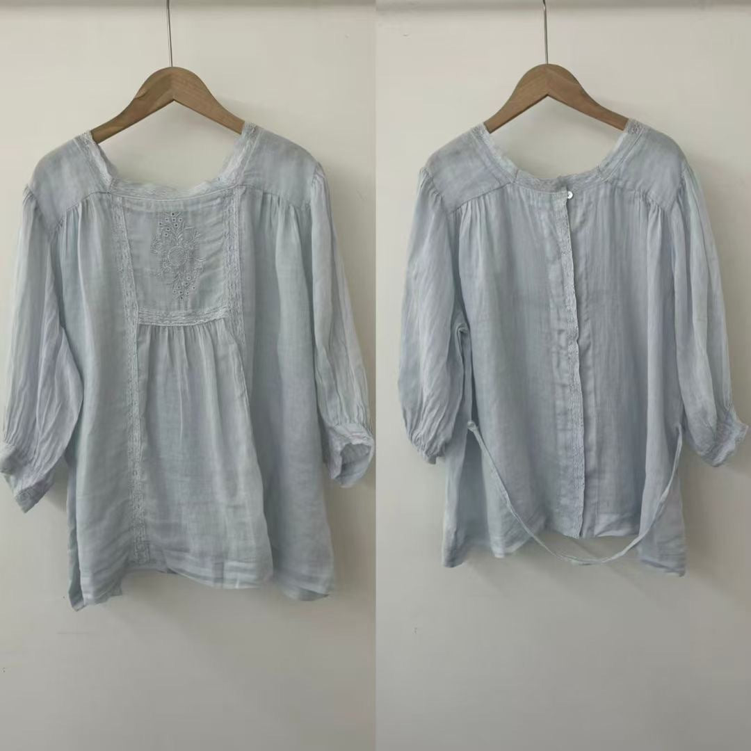 Femme Let Broderet Bluse Stilla