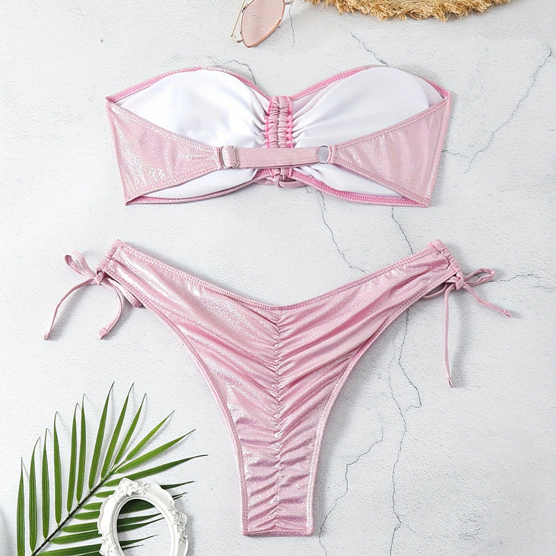Dame Bandeau-bikini med raffineret rynkedesign og glitrende stof Stilla