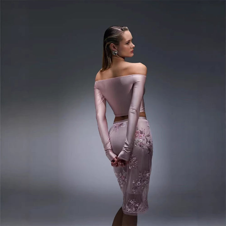 Dame elegant top med floral spidskant og peplum-design Skovae
