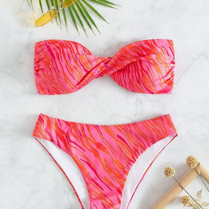 Dame bandeau-bikini med elastisk indpakningsdesign og høj benudskæring Skovae
