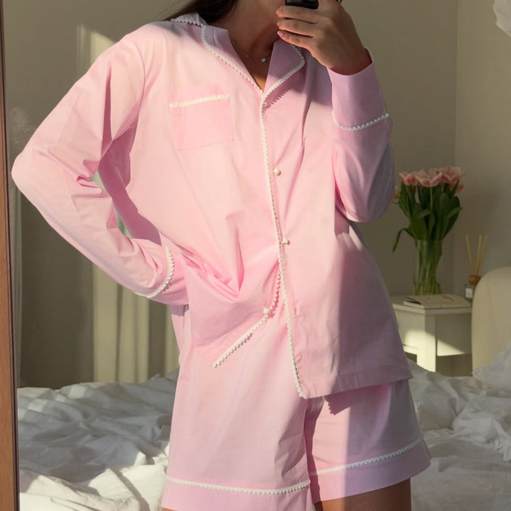 Dame Satin Pyjamas med elegant knaplukning Stilla