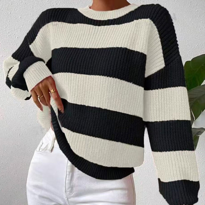 Dame afslappet sweater med bred stribemønster og behagelig pasform Stilla