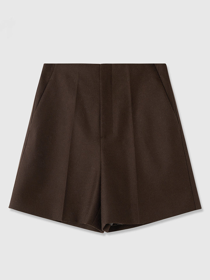 Dame elegante shorts med klassisk snit og elegante strygede folder Stilla