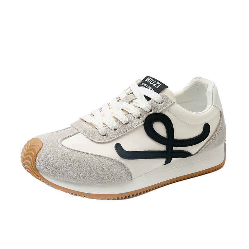 Dame Sporty Sneakers med stilfuld logo-detalje og åndbar overfladestruktur Stilla