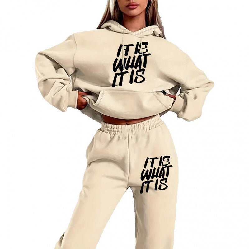 Kvinders leisure hoodie og jogger sæt med inspirerende tekst Skovae