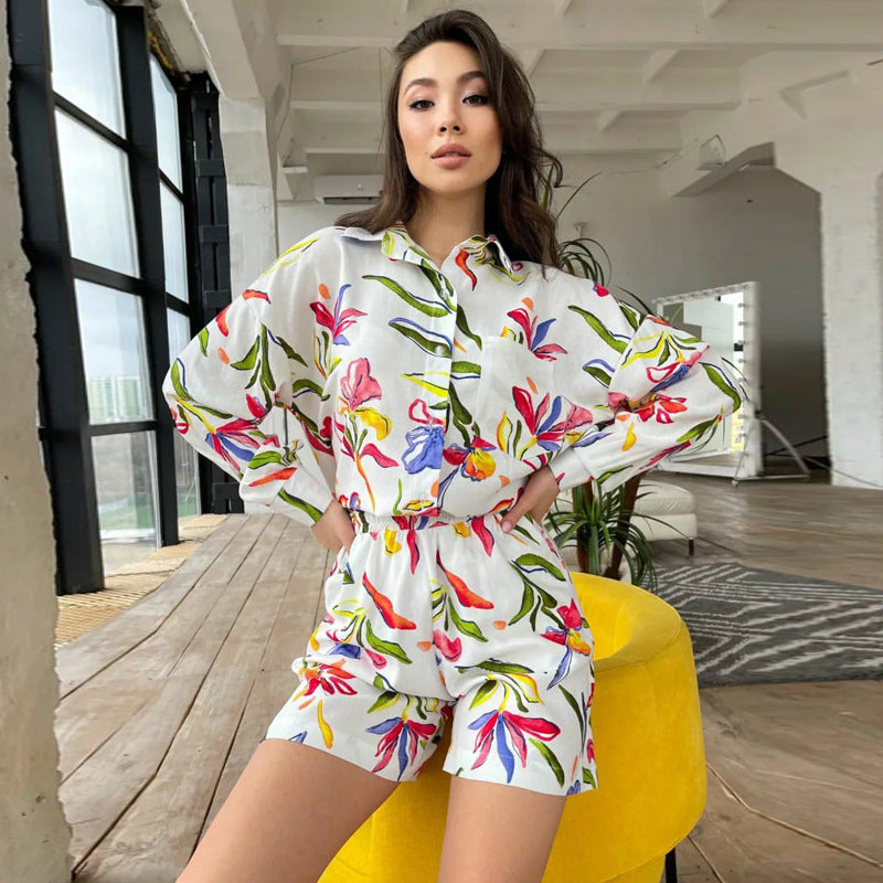 Dame Legende Bluse- og shorts-sæt med blomstertryk Stilla