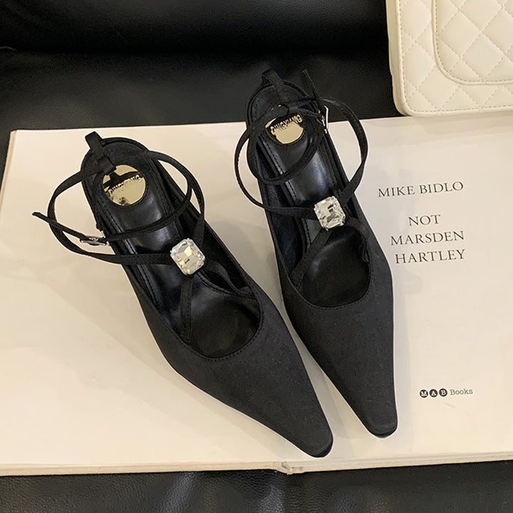 Dame Slingback Pumps med funklende smykkedetaljer og elegant remdesign Stilla