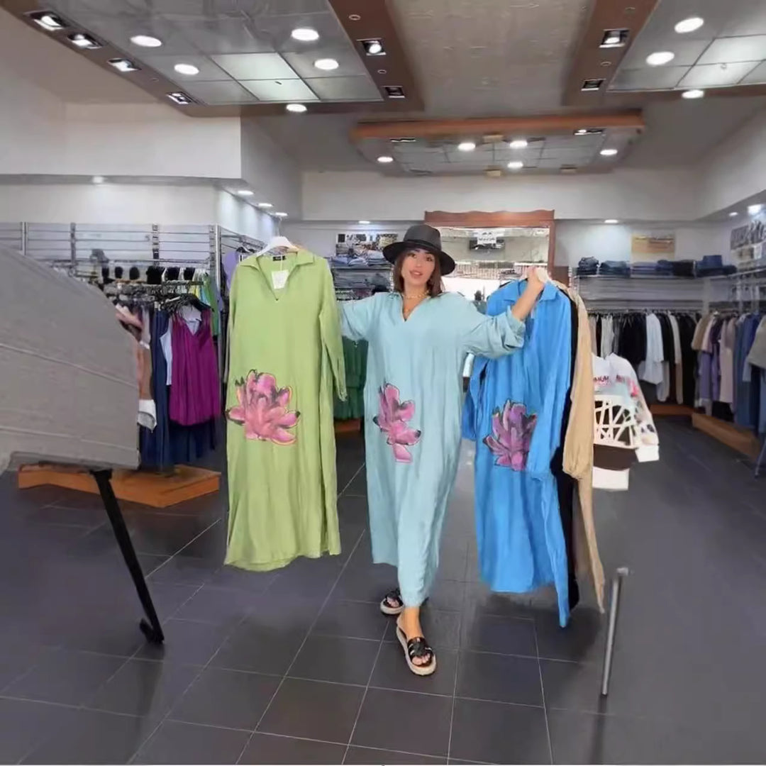 Dame Kaftan-kjole med blomsterdesign og praktiske sidelommer Stilla