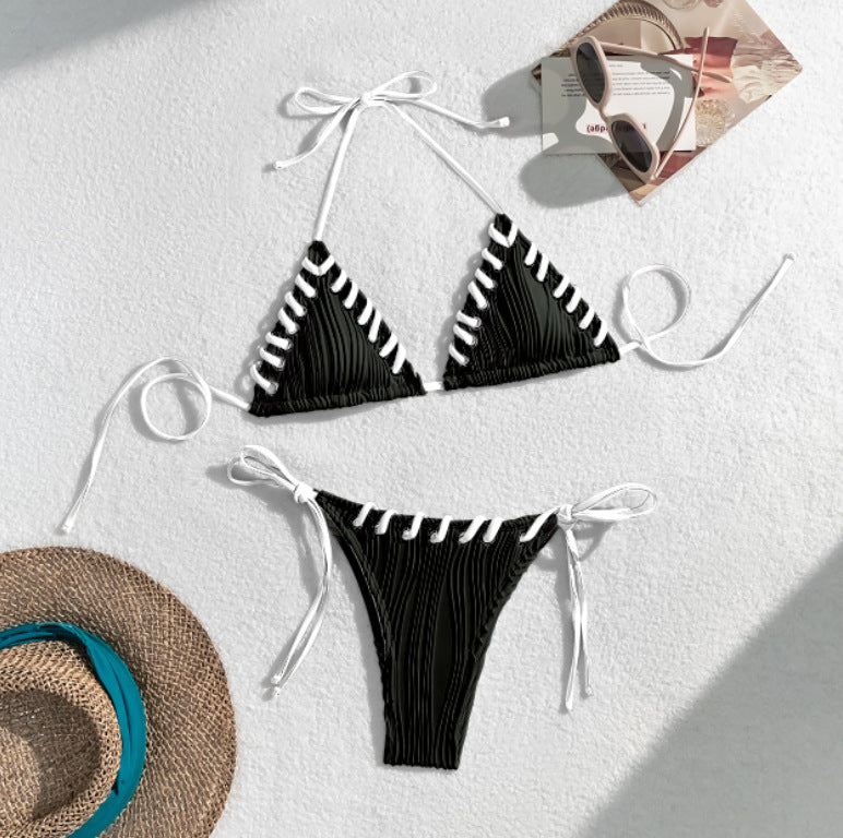Dame Triangel-Bikini med kontrasterende snøre detaljer Skovae