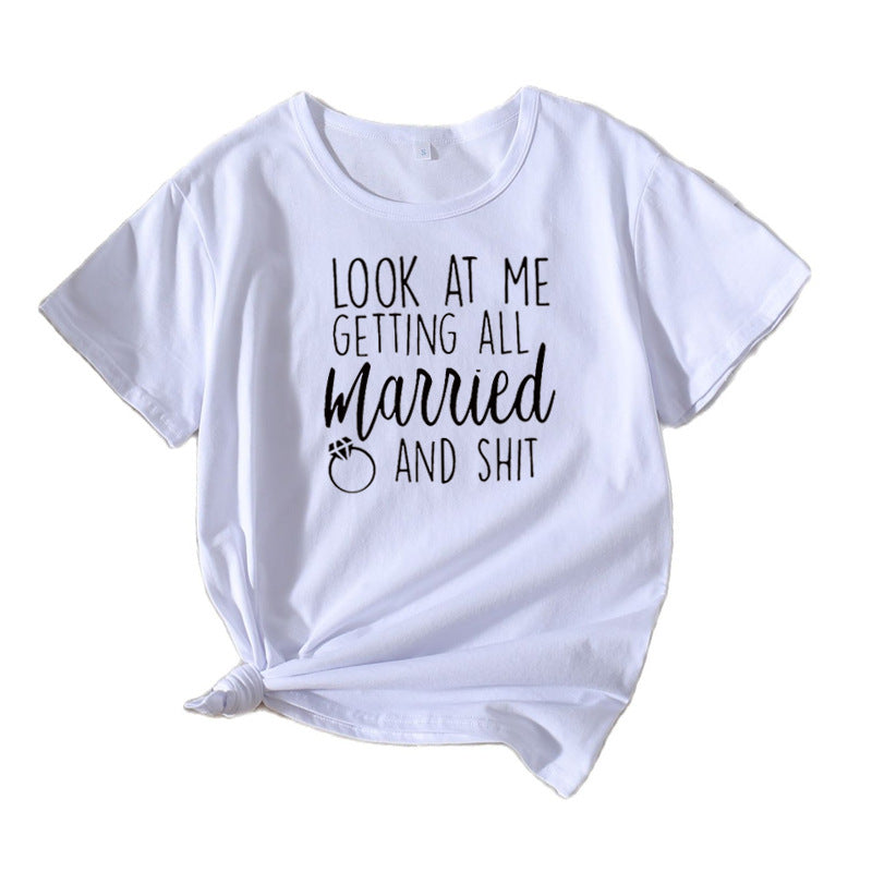 Dame Casual Bryllup Humor T-shirt Stilla