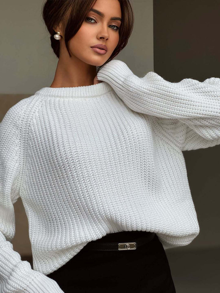 Kvindernes strikkede sweater med elegante ærmekanter Stilla