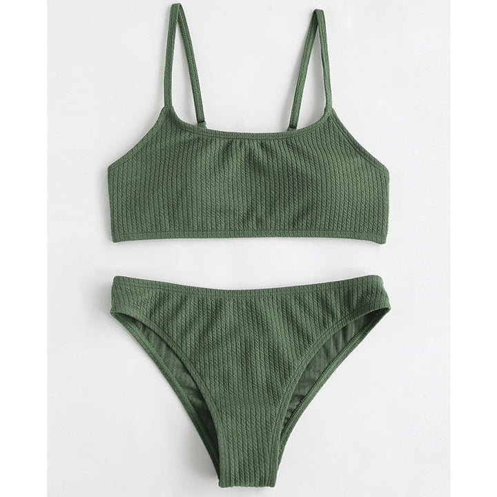 Dame bikini-sæt med struktureret top og højt skårne underdele Stilla