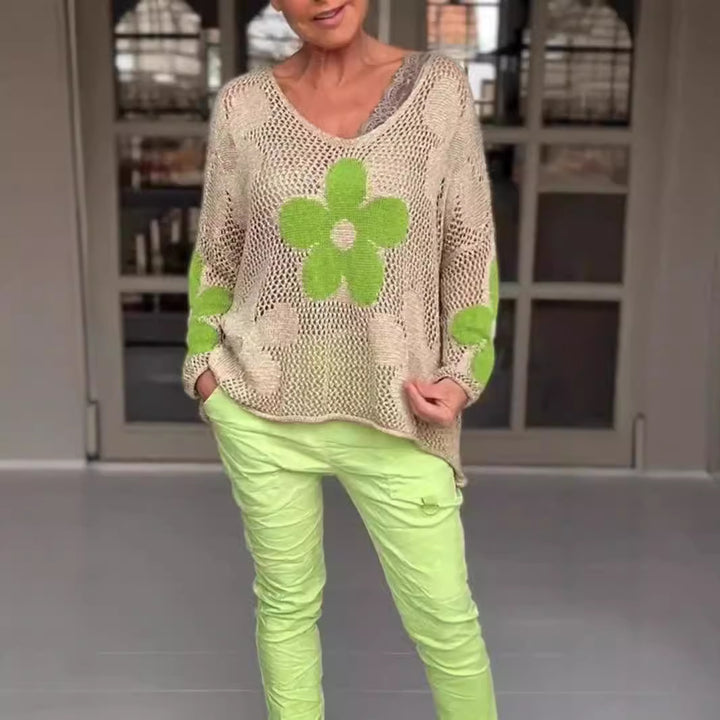Dame strikoverdel med stort blomsterdesign Stilla