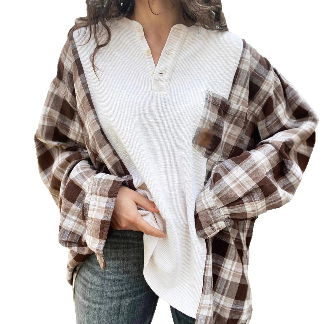 Dame nan karetteret flannel-overskjorte med påsydd brystlomme, oprullelige ærmer og afslappet oversize-pasform Skovae