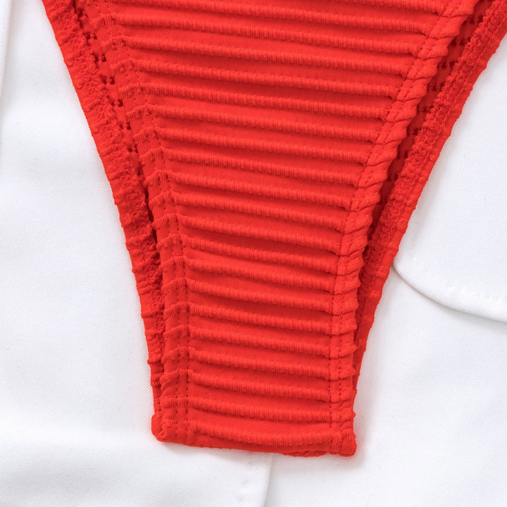 Dame bikini-sæt med raffineret kæde-detail og elastisk pasform Stilla