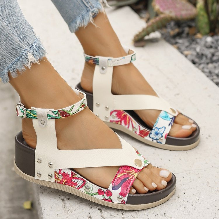 Dame Komfortable Sandaler med blomstret design og justerbar rem Stilla