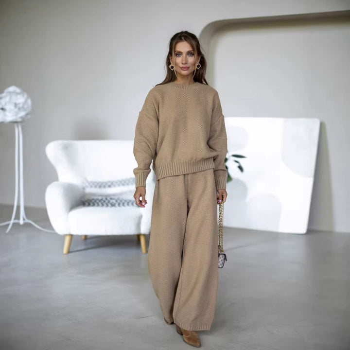 Kvinders hyggelige strikket sweater med moderne snit og bred kant Skovae
