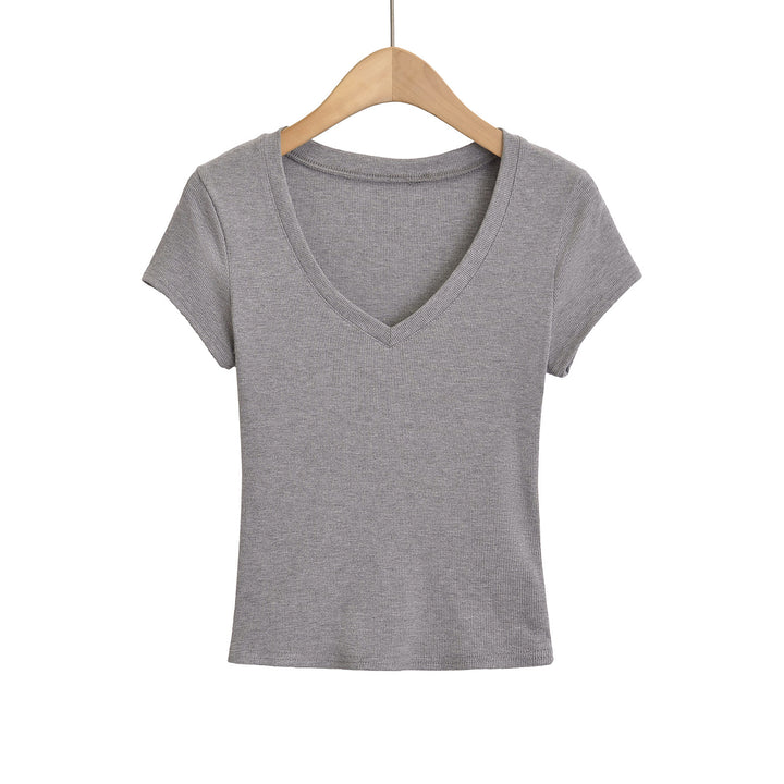 Dame cropped V-hals T-shirt i ribdesign med tætsiddende snit og korte ærmer Stilla