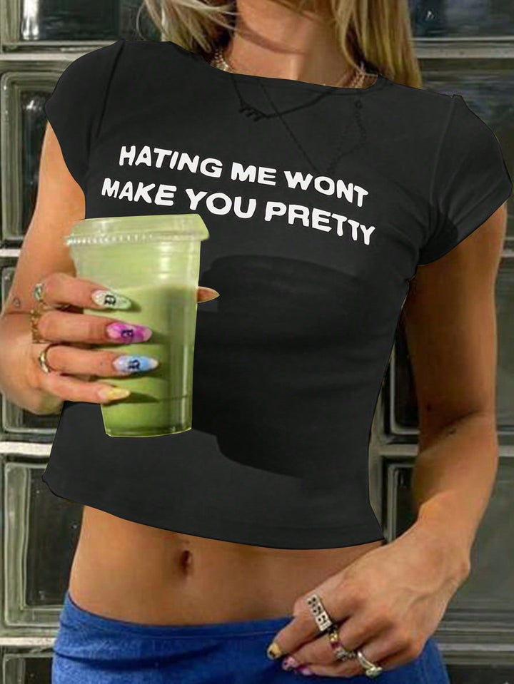 Dame Figursyet Crop-T-shirt med statement tekst Skovae