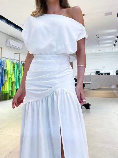 Dame Langærmet kjole med sidelængde og off-shoulder design Skovae