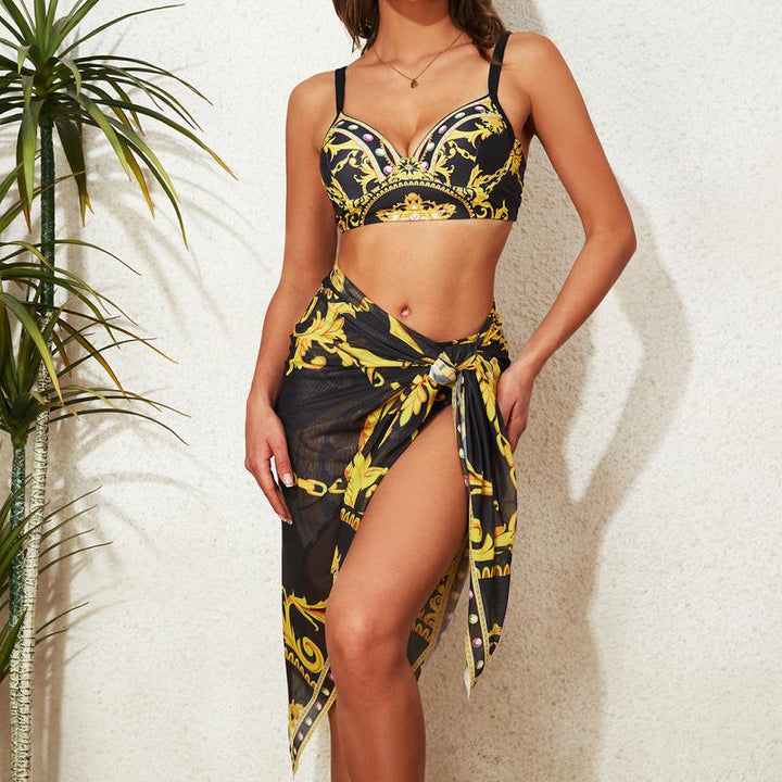 Dame Bikini-top med elegant polstret design og afslappet indpakningsskørt Stilla