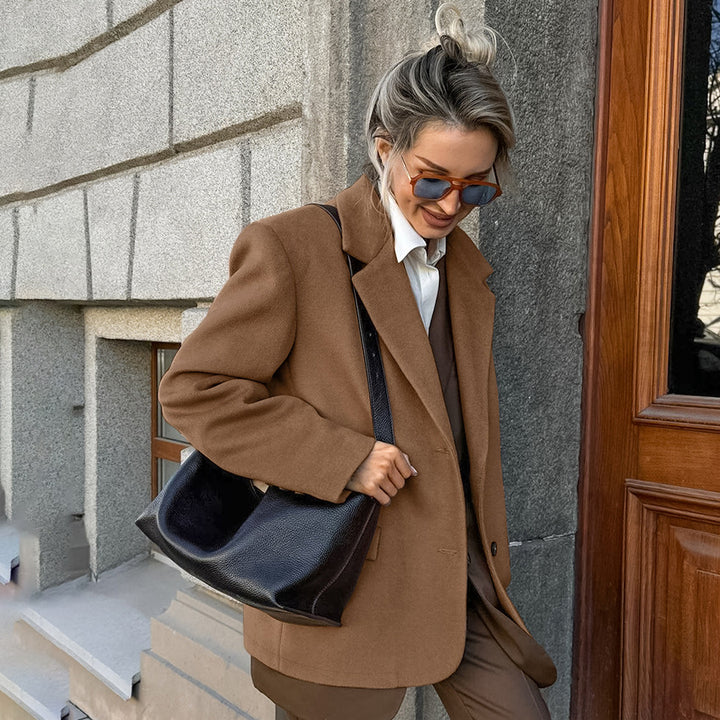 Dame Oversized Blazer lavet af højkvalitets stof med moderne snit og elegante detaljer Stilla