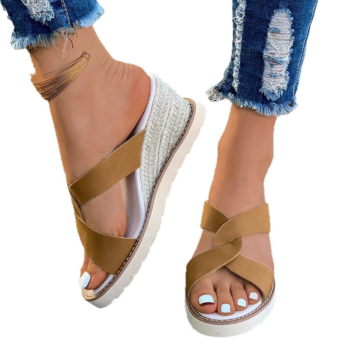 Dame Wedge-sandaler med trendy krydsremme og behagelig sål Stilla