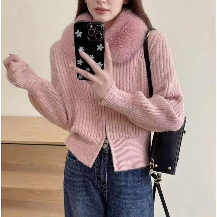 Kvinders cardigan med højkvalitets faux fur krave og elegant ribbet tekstur Stilla