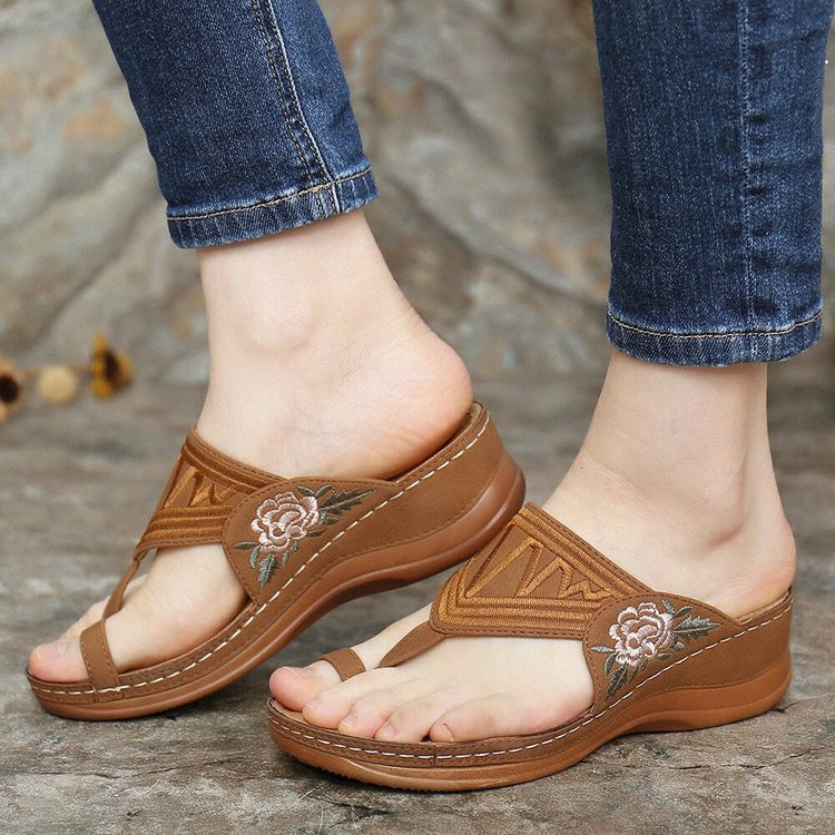 Dame Zehentrenner-sandaler med blomstret design og komfortabelt fodseng Stilla