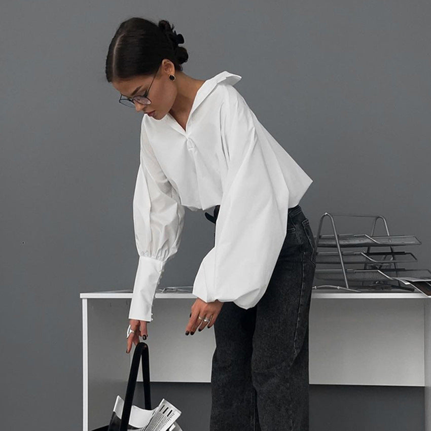 Dame Trendy Crop-Bluse med voluminøse ærmer og højt krave Stilla