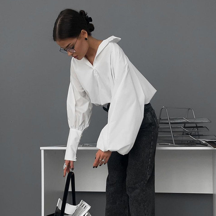 Dame Trendy Crop-Bluse med voluminøse ærmer og højt krave Stilla
