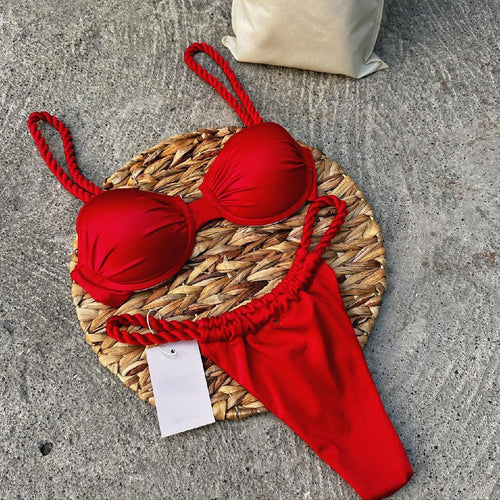 Dame bikini-sæt med smagfulde volangdetaljer og justerbare stropper Stilla