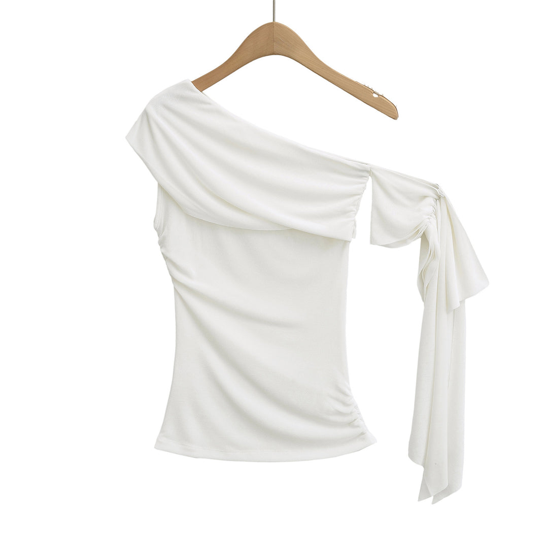 Dame stilfuldt, asymmetrisk top med raffinerede draperingselementer Stilla