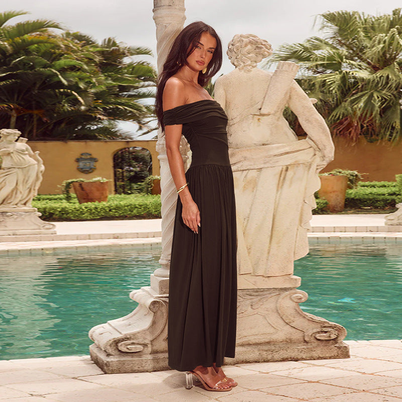 Dame Maxi-kjole med off-shoulder design og elegante draperinger Skovae