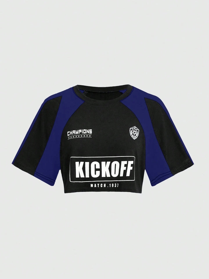 Dame Crop-T-shirt med sportsligt design og iøjnefaldende grafisk tryk Stilla