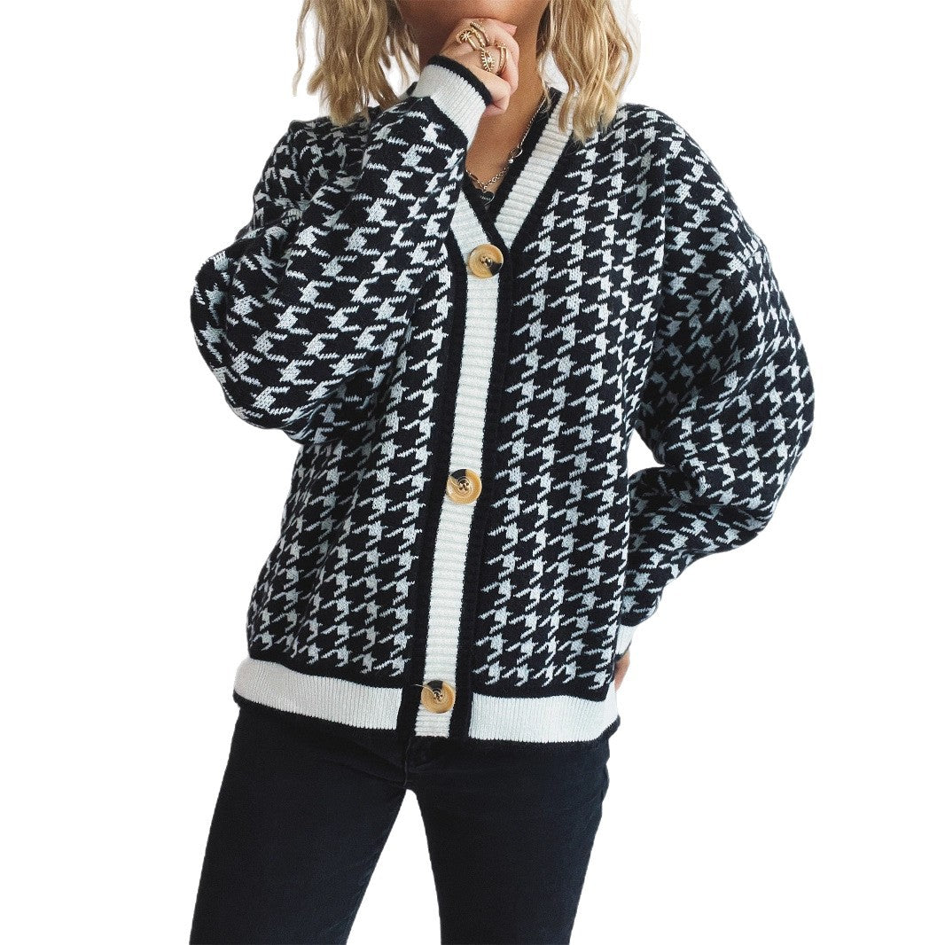 Kvinders cardigan med klassisk houndstooth mønster og store knapper Stilla
