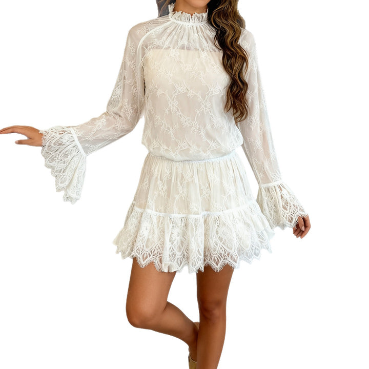 Dame spidsbluse med detaljeret volang og elegant snit Skovae