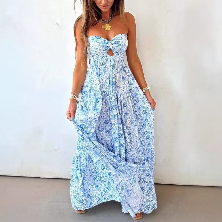 Dame uden stropper snoet bustier-maxikjole med cut-out og flerlags nederdel i let crinkle-kvalitet Skovae
