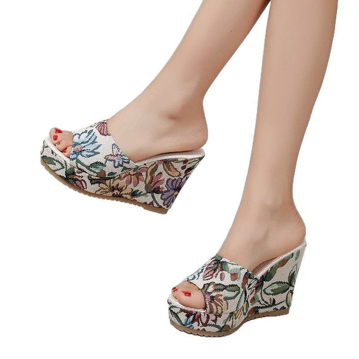 Dame wedge-sandaler med blomsterbroderi og ergonomisk fodseng Stilla