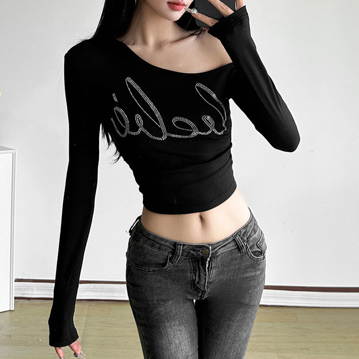 Dame Statement-Basic top med asymmetrisk snit og rhinsten Stilla