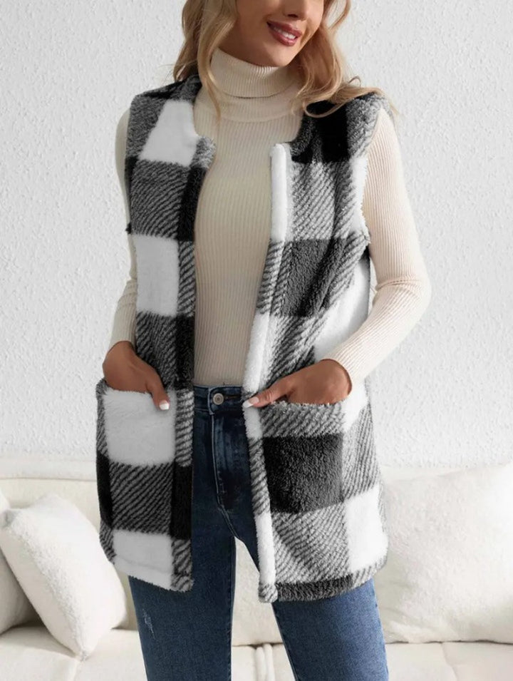 Damevest i blødt fleece i ternet design Stilla