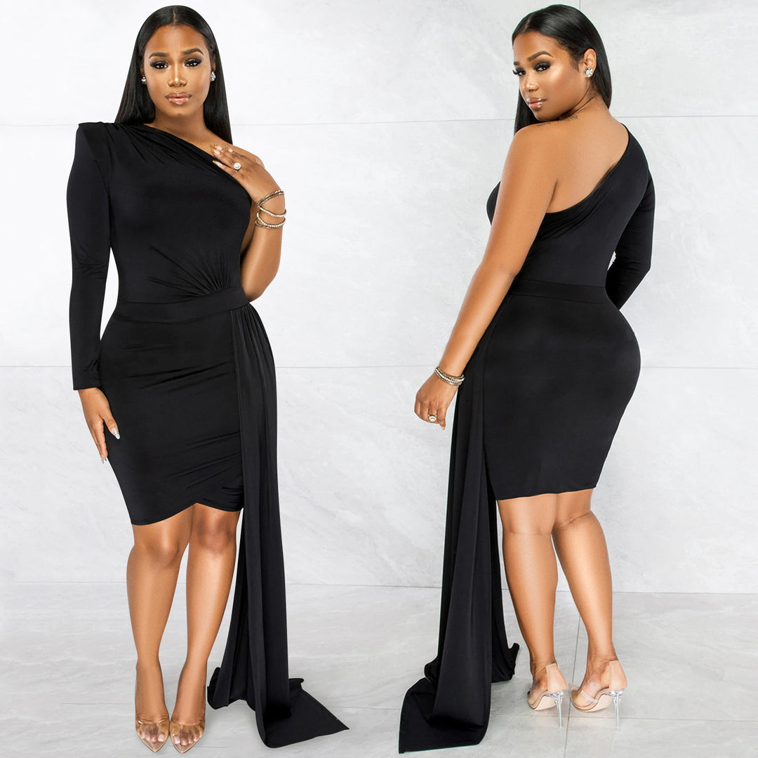 Dame Elegant One-Shoulder Mini Kjole med asymmetrisk kant og flydende stof Stilla