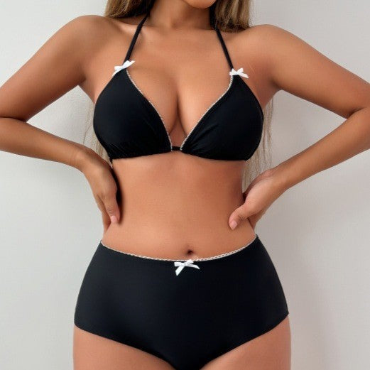 Dame Højskåret Bikini med fine detaljer Skovae