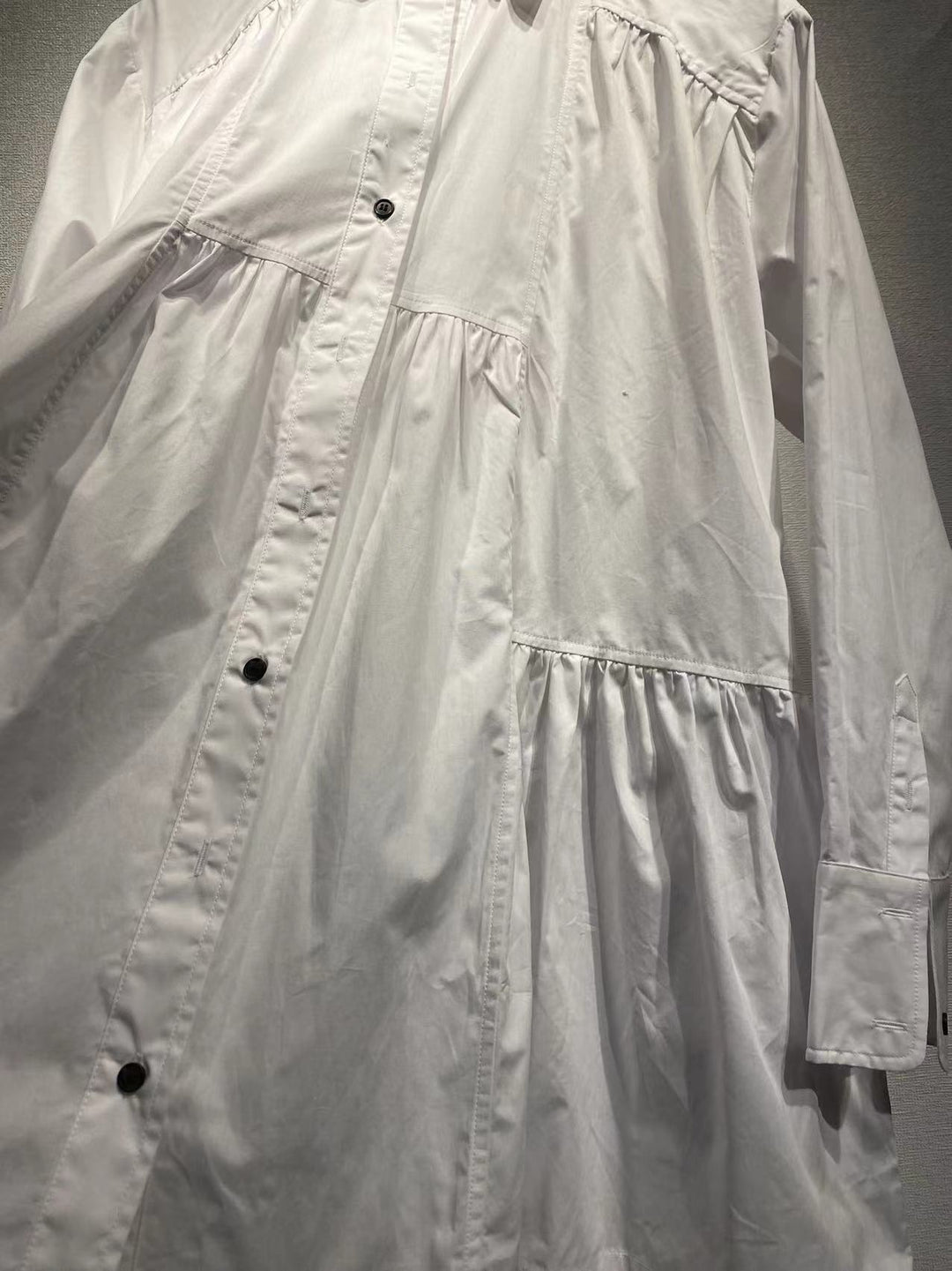 Dame Oversized Skjortekjole med frisk skæring og elegante knapdetaljer Stilla