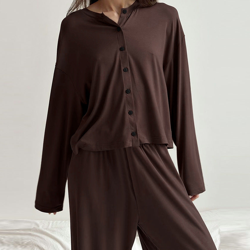 Dame pyjamas med elegant knapdesign og bred pasform Stilla