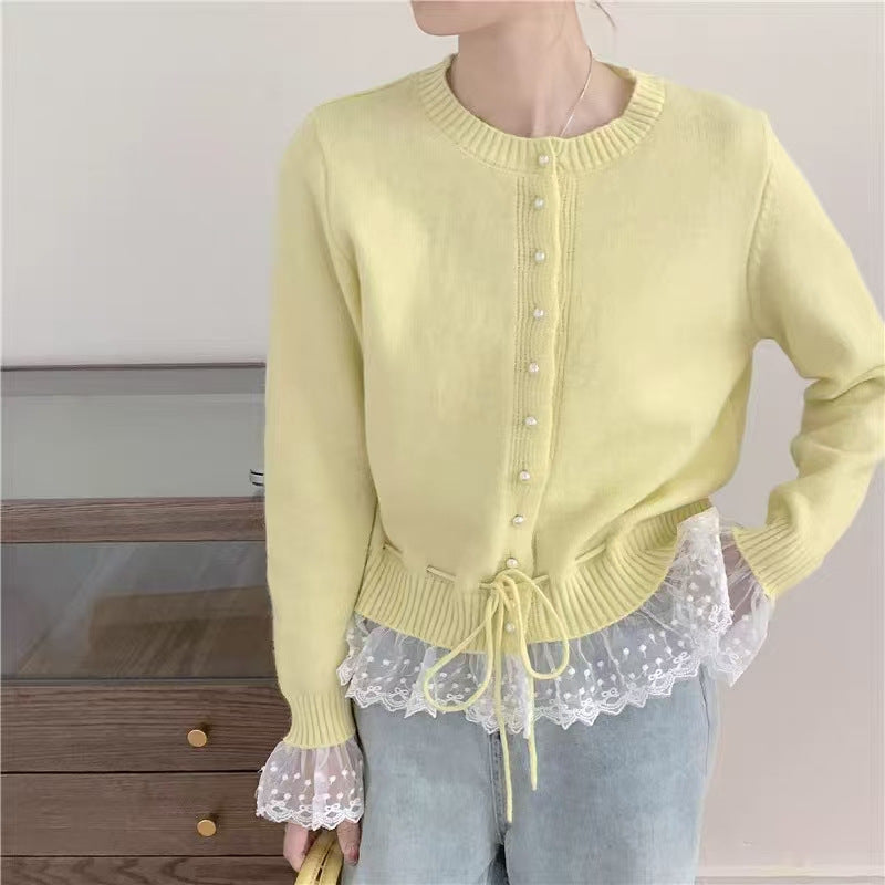 Dame cardigan med blonde trim og knapdetaljer Stilla